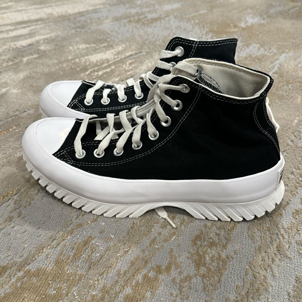 Converse - Chuck Taylor‎ All Star High Top Platform Lugged 2.0 Sneaker size 9.5